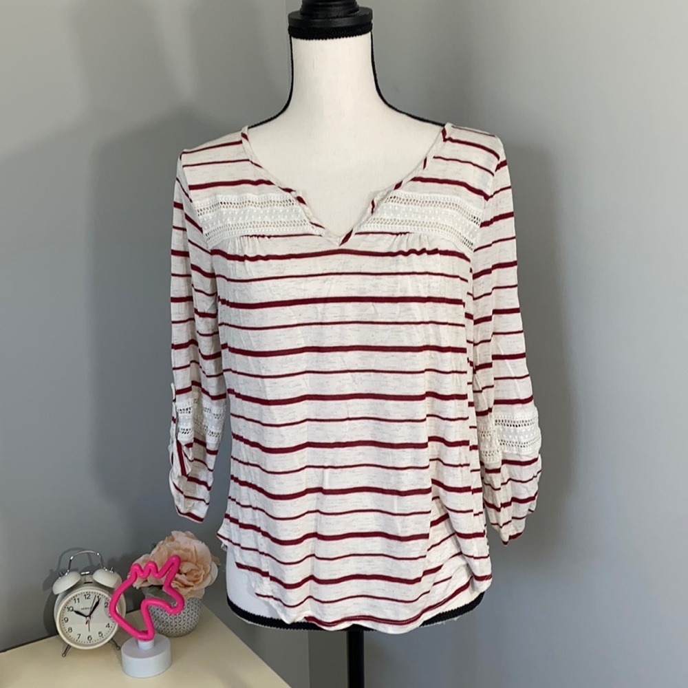 American Rag Blouse Wine Stripe Lace Detail Small V Neck 3/4 Sleeve